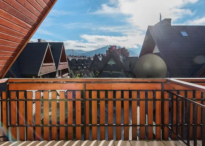 Pardalowka, Sun & Snow *